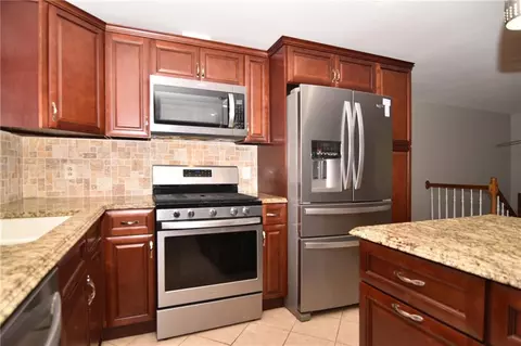 76 Spring Grove Ave, Warwick, RI 02889 photo 11