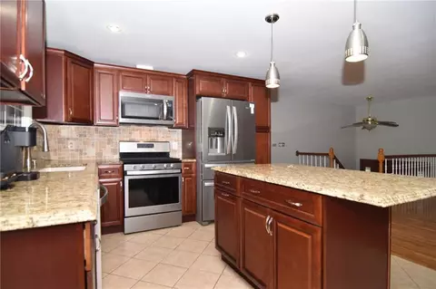 76 Spring Grove Ave, Warwick, RI 02889 photo 10