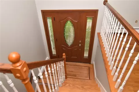 76 Spring Grove Ave, Warwick, RI 02889 photo 2