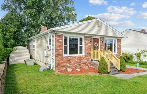 15 Ambrose St, North Providence, RI 02904