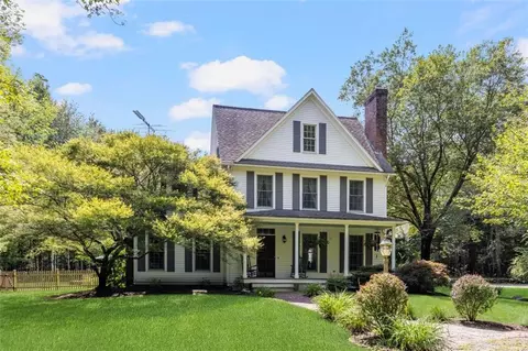 17 Paris Olney Hopkins Rd, Foster, RI 02825