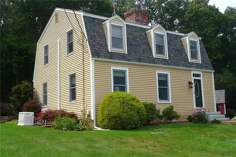 96 Burnt Swamp Rd, Cumberland, RI 02864
