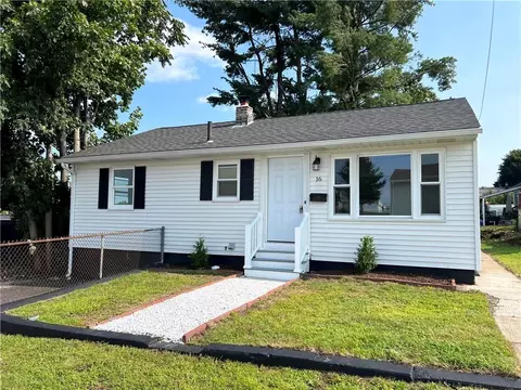 16 E View Ave, Cranston, RI 02920 photo 2