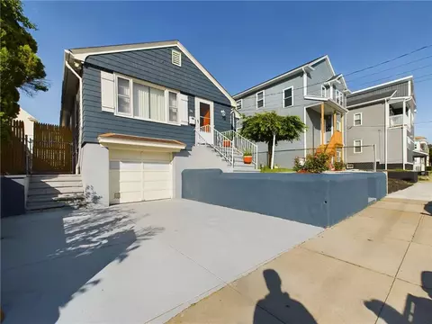 74 Yorkshire St, Providence, RI 02908
