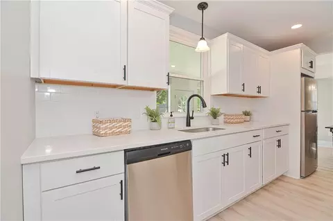 24 King St, Warren, RI 02885 photo 13