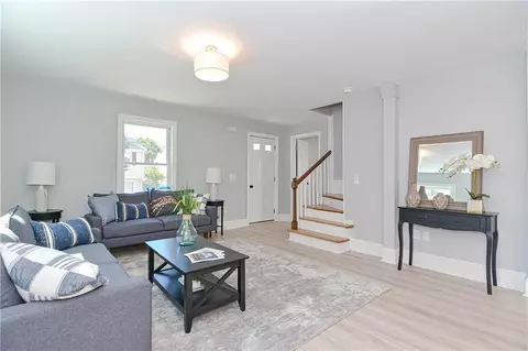 24 King St, Warren, RI 02885 photo 2