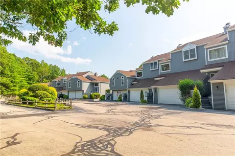 5390 Post Rd #3, East Greenwich, RI 02818