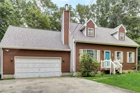 18 Talbut Rd, Scituate, RI 02831