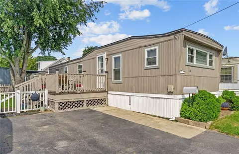 19 Lowell Ave, Pawtucket, RI 02861