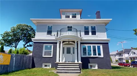 154 Robinson Ave, Pawtucket, RI 02861