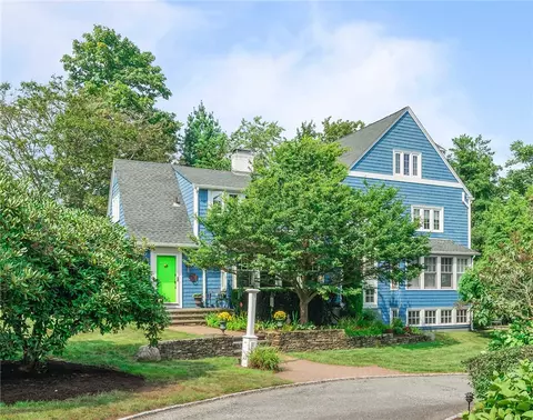 1188 Warwick Neck Ave, Warwick, RI 02889