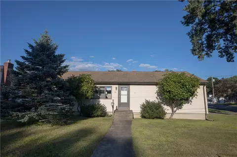 29 Kinne St, West Warwick, RI 02893