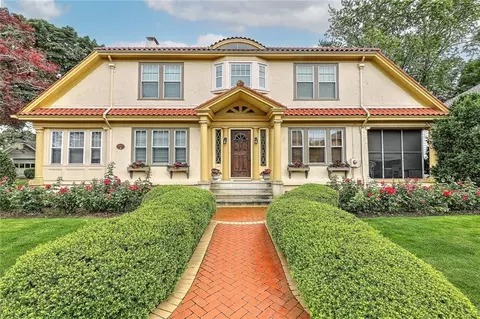 82 Glenwood Ave, Pawtucket, RI 02860