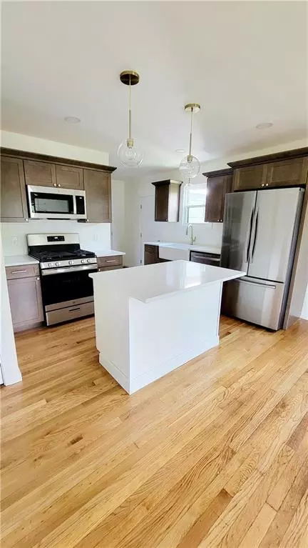 14 Harrison Ave, Westerly, RI 02891 photo 6