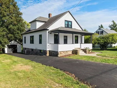 14 Harrison Ave, Westerly, RI 02891 photo 2