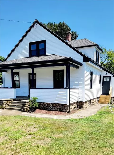 14 Harrison Ave, Westerly, RI 02891 photo 3