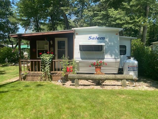 13 Newberry Ln  
