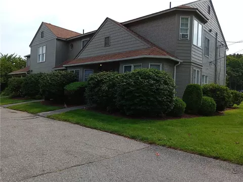 58 Needle Grove Dr #C, North Providence, RI 02904
