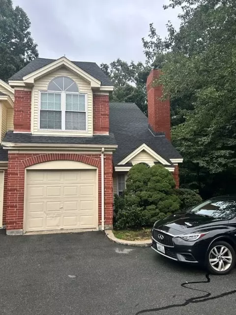 626 Smithfield Rd #501, North Providence, RI 02904