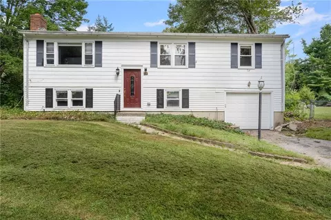 57 Hickory Dr, North Kingstown, RI 02852
