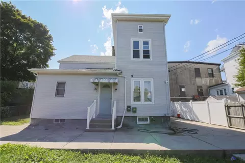 182 High St, Pawtucket, RI 02860