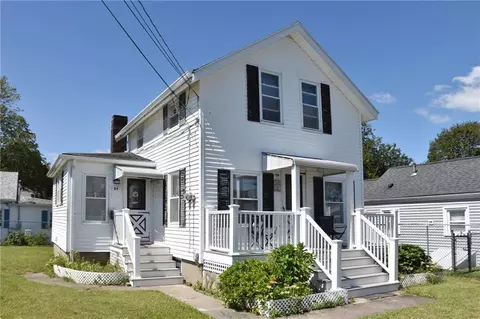 54 Cedar Ave, Portsmouth, RI 02871