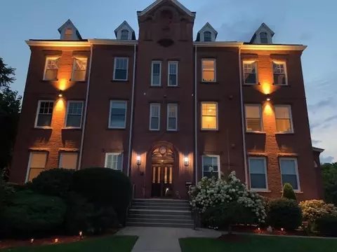 169 George St #201, Pawtucket, RI 02860