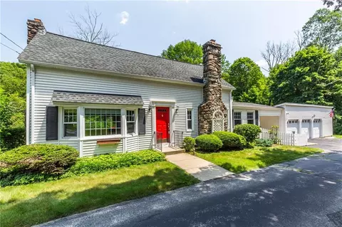 60 Burlingame Rd, Smithfield, RI 02917