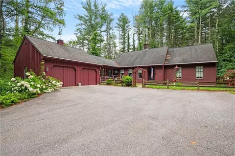 45 Hemlock Farm Trl, Burrillville, RI 02830