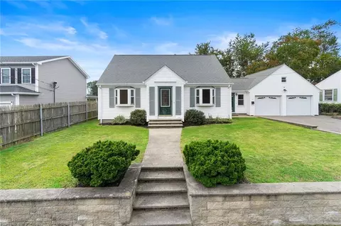41 Fisher St, East Providence, RI 02914