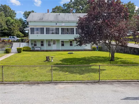 26 Vine St, West Warwick, RI 02893