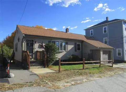 96 Loring St, Woonsocket, RI 02895