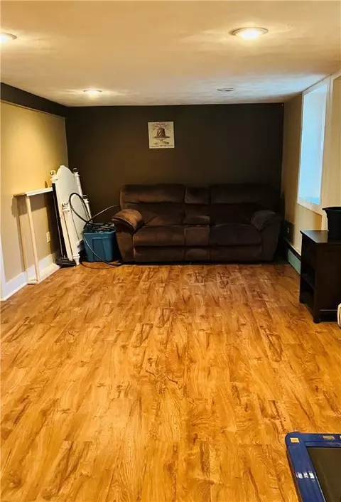 96 Loring St, Woonsocket, RI 02895 photo 16