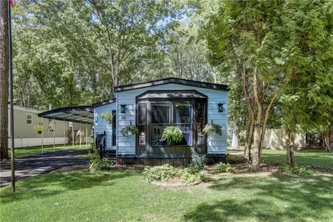38 Leisure Way, Coventry, RI 02816