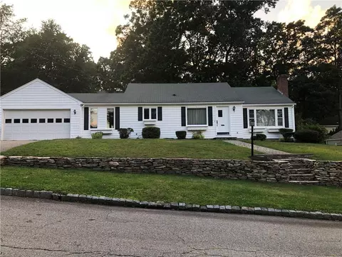 59 Bennington Road Rd, Cranston, RI 02920