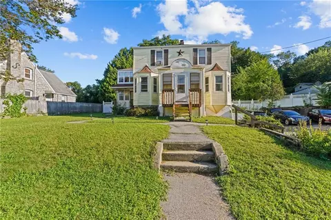 136 Tiogue Ave, Coventry, RI 02816