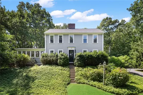 69 Old Harbor Rd, Little Compton, RI 02837