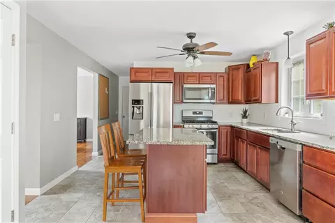 12 Arbor Dr, Coventry, RI 02816 photo 10