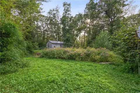 142 E Killingly Rd, Foster, RI 02825 photo 9