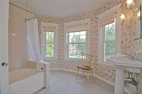 961 Mendon Rd, Woonsocket, RI 02895 photo 29