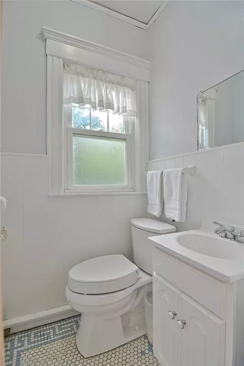 961 Mendon Rd, Woonsocket, RI 02895 photo 19