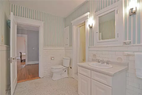 961 Mendon Rd, Woonsocket, RI 02895 photo 33