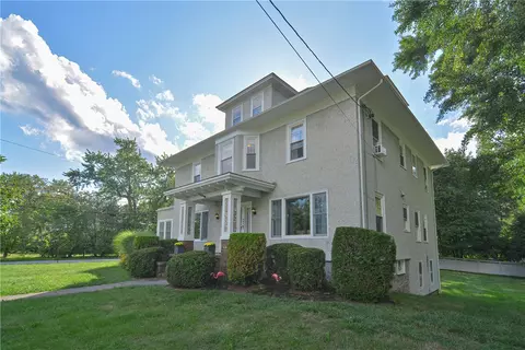 961 Mendon Rd, Woonsocket, RI 02895 photo 44