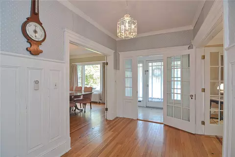 961 Mendon Rd, Woonsocket, RI 02895 photo 4