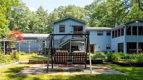 10 Angell Rd, Glocester, RI 02814 photo 2