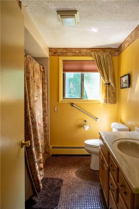 10 Angell Rd, Glocester, RI 02814 photo 14