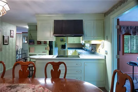 10 Angell Rd, Glocester, RI 02814 photo 9