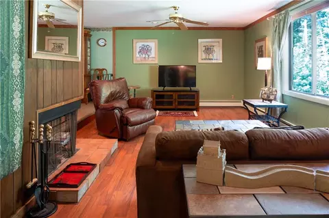 10 Angell Rd, Glocester, RI 02814 photo 6