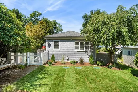 85 Mohawk St, Coventry, RI 02816 photo 2