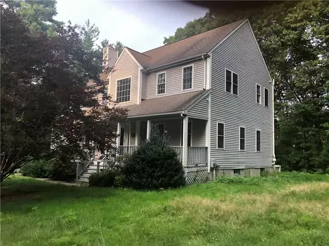 337 Taunton St, Wrentham, MA 02093
